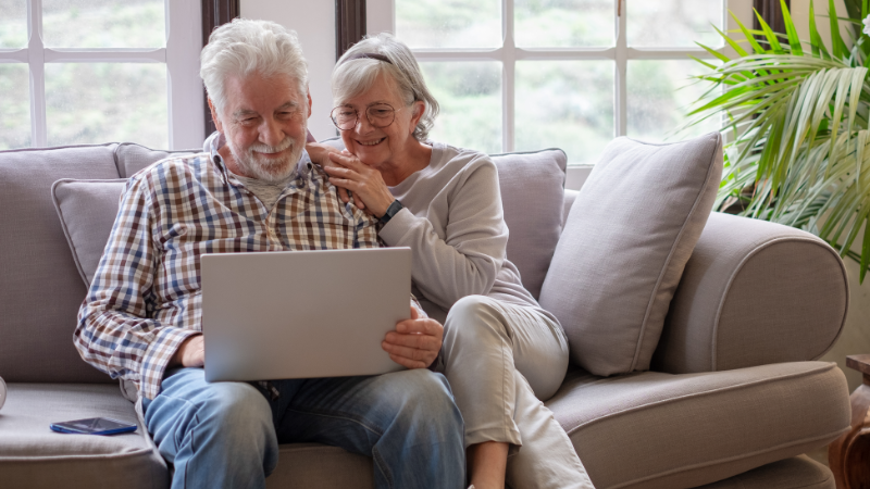 Best Communication Apps and Devices for Older Adults